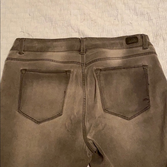 Jordache Super Skinny Jeans - Picture 2 of 4